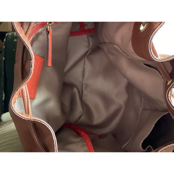 Coach Legacy Super Soft Pebbled Leather Drawstring Bucket Bag Tan & Navy - Picture 5 of 7